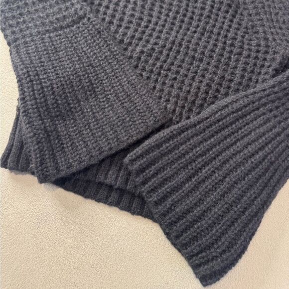 Anthropologie Maeve Dionne Bell-Sleeved Sweater size XS - Picture 13 of 15